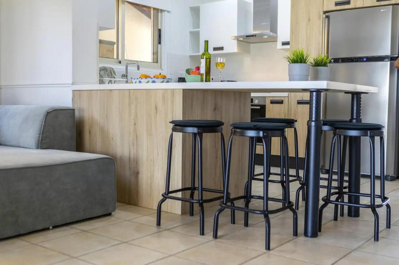 Kiti Beachfront Villa Carpe Diem מראה חיצוני תמונה