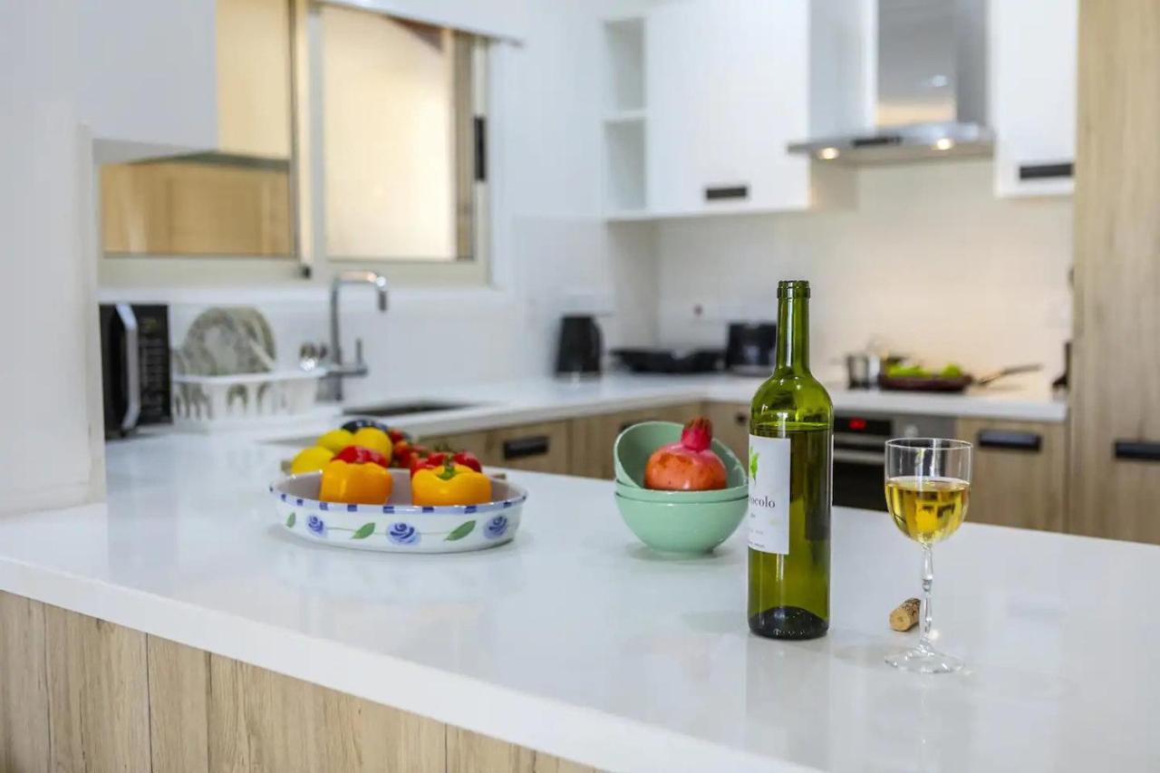 Kiti Beachfront Villa Carpe Diem מראה חיצוני תמונה