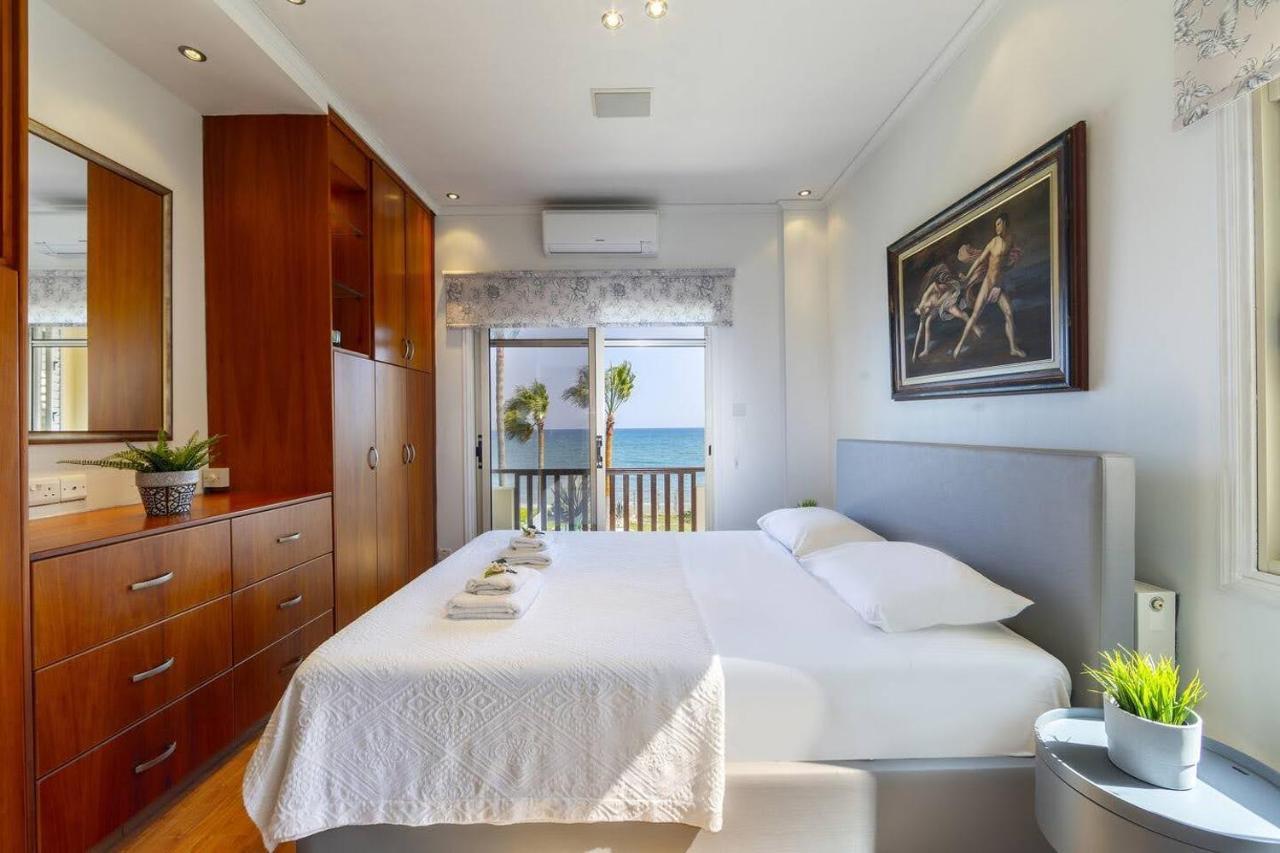 Kiti Beachfront Villa Carpe Diem מראה חיצוני תמונה