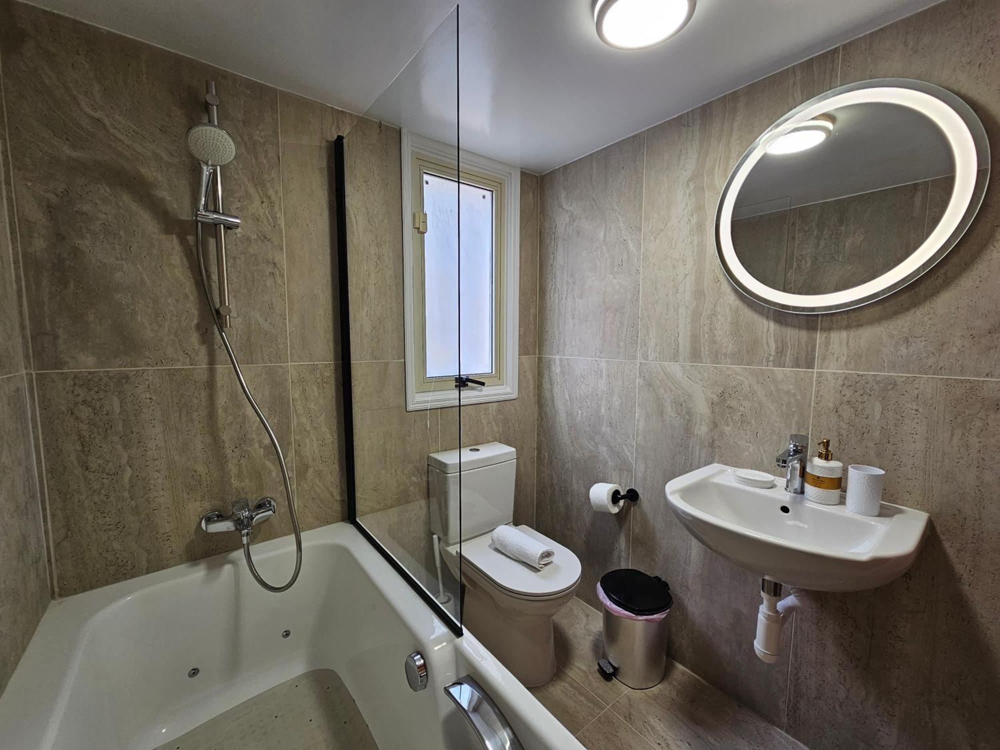 Kiti Beachfront Villa Carpe Diem מראה חיצוני תמונה