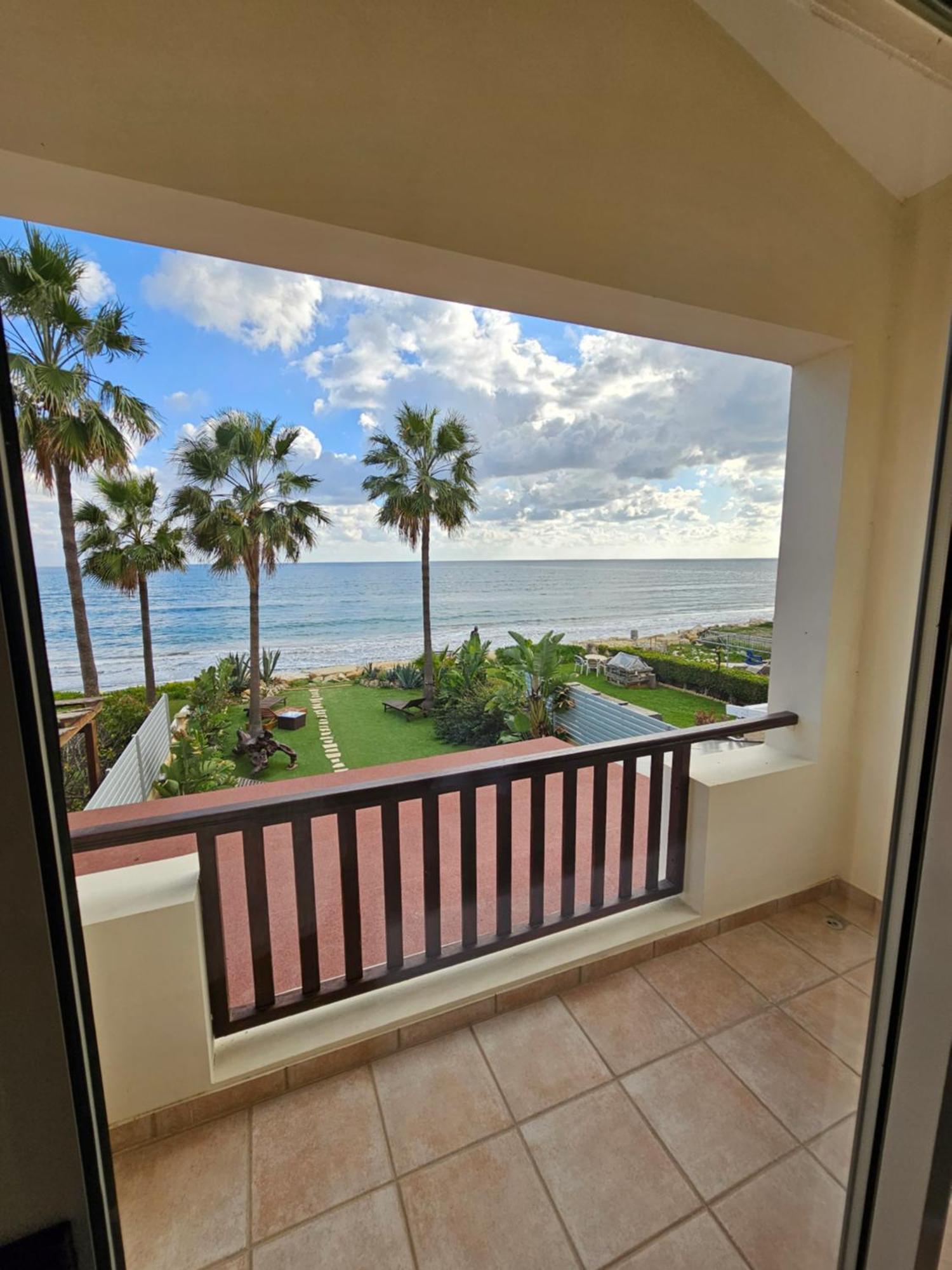Kiti Beachfront Villa Carpe Diem מראה חיצוני תמונה